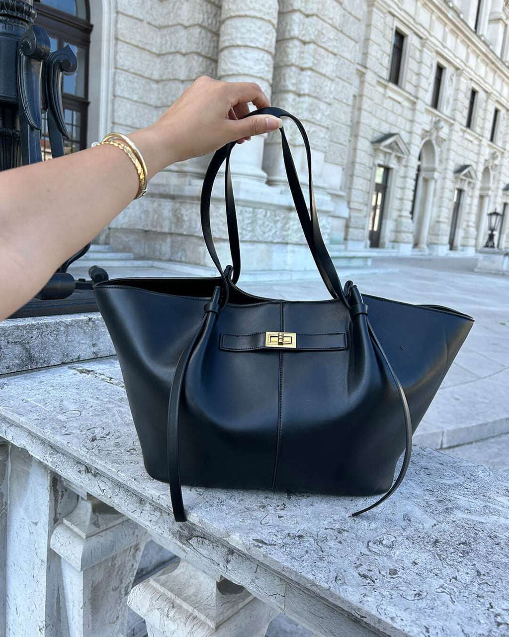 ARIA | Luxe Curve Shopper